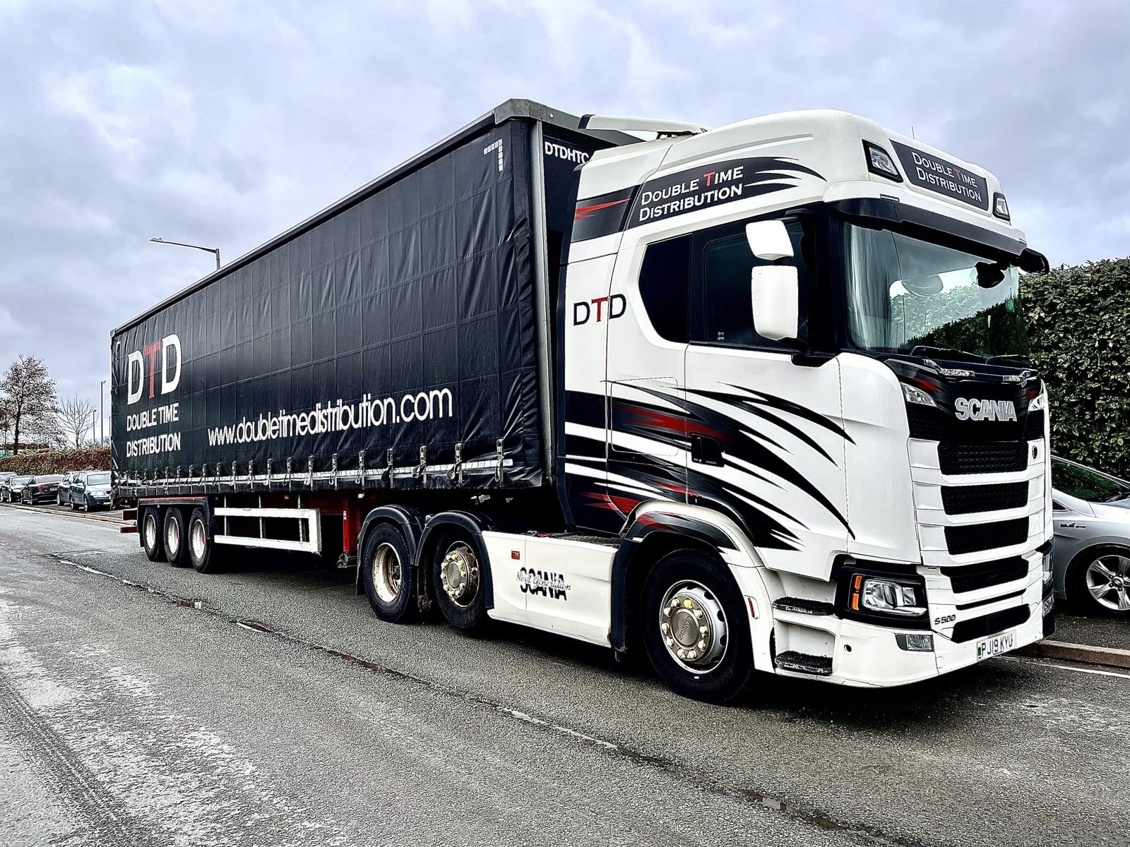 Double Time Distribution Scania curtainsider artic